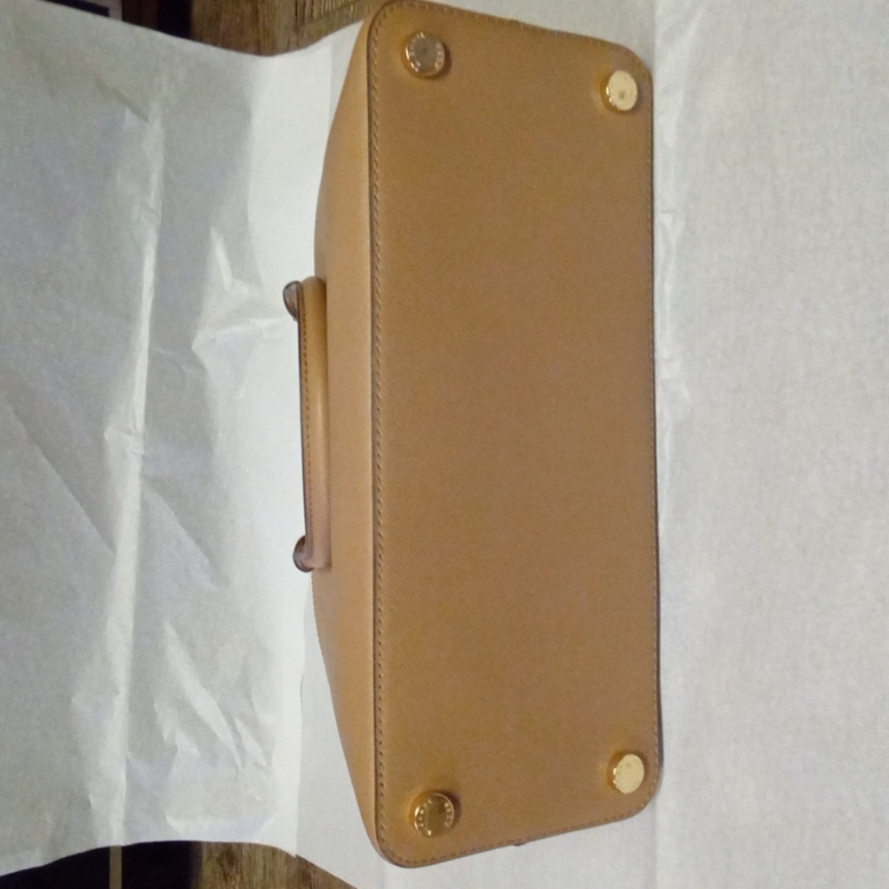 Michael Kors Dome Satchel w Handles and Crossbody Strap - Picture 3 of 8